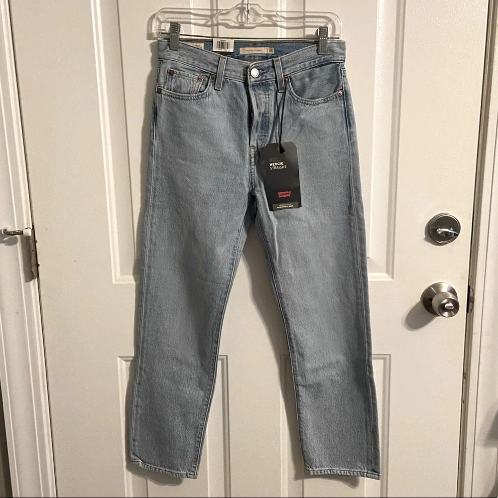 LEVI’S Wedgie Fit Straight Jeans - Picture 3 of 11